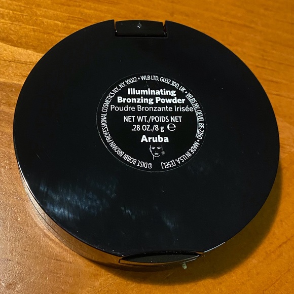 Bobbi Brown Illuminating Bronzing Powder - Picture 7 of 11